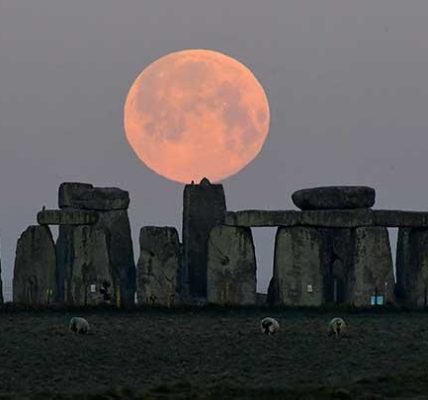 Stonehenge Inggris Terancam Kehilangan Status Warisan Budaya Global UNESCO, Kenapa?