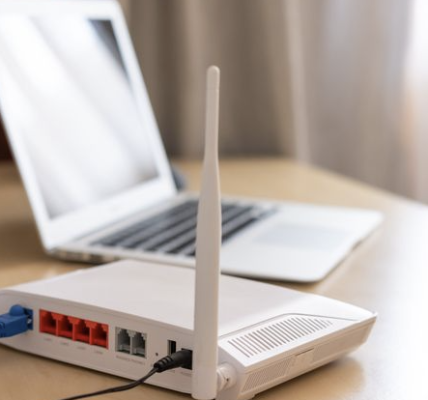 Modal nekat pasang WiFi biar jualan bordir Argasari bisa tembus pasar nasional!